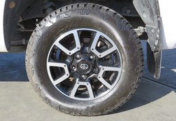 2018 Toyota Tundra 4WD - Image 11