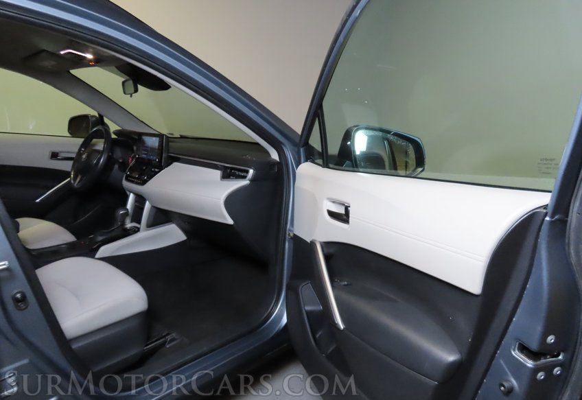 2022 Toyota Corolla Cross - Image 22