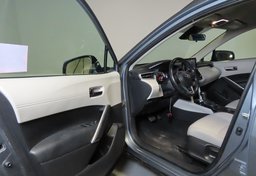 2022 Toyota Corolla Cross - Image 21