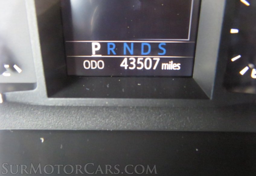 2019 Toyota Tundra - Image 40