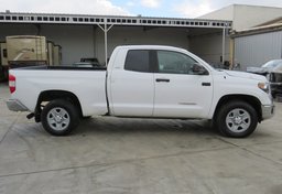 2019 Toyota Tundra - Image 10