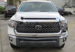 2019 Toyota Tundra - Image 11
