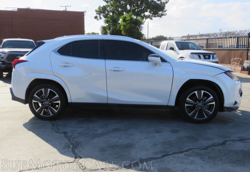 2022 Lexus UX - Image 9