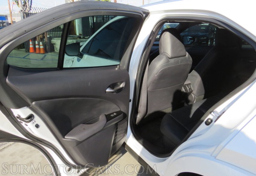 2022 Lexus UX - Image 33