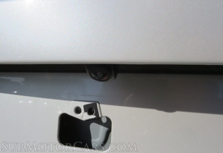 2022 Lexus UX - Image 15