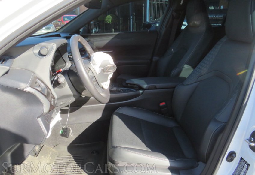 2022 Lexus UX - Image 23