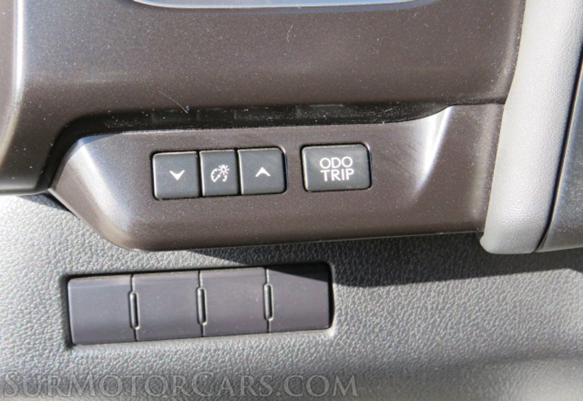 2022 Lexus UX - Image 40