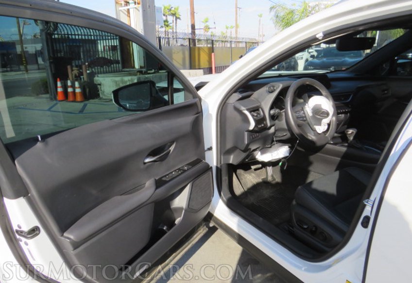 2022 Lexus UX - Image 25