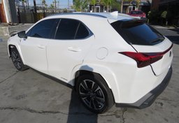 2022 Lexus UX - Image 5