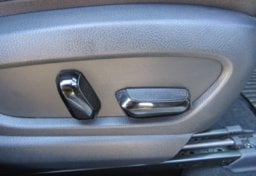 2022 Lexus UX - Image 50