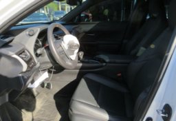 2022 Lexus UX - Image 22