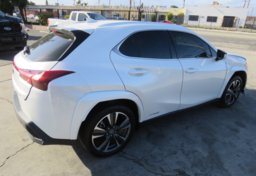 2022 Lexus UX - Image 8