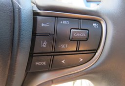 2022 Lexus UX - Image 35