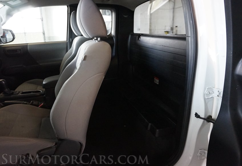 2022 Toyota Tacoma - Image 30