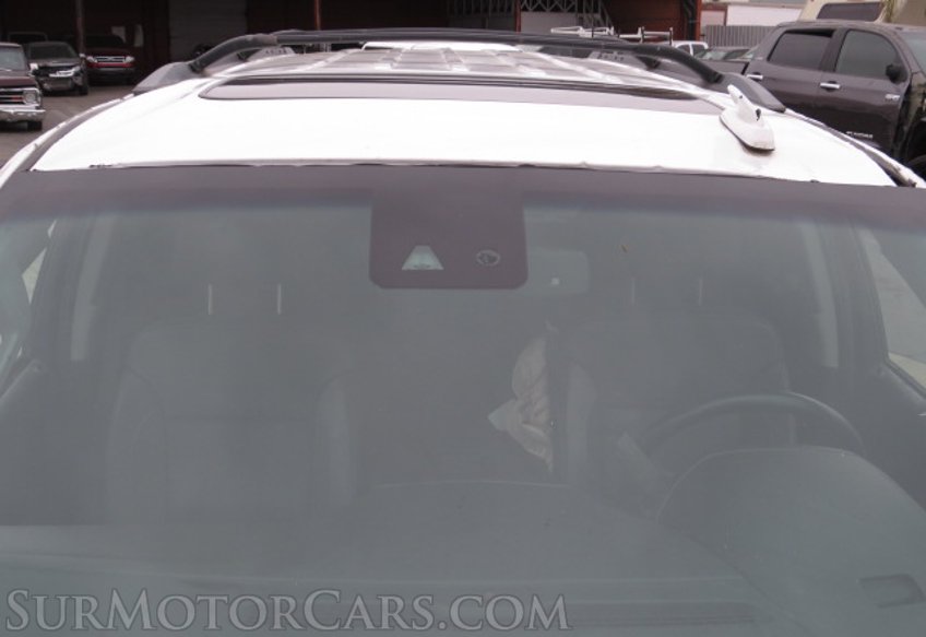 2017 GMC Yukon XL - Image 13