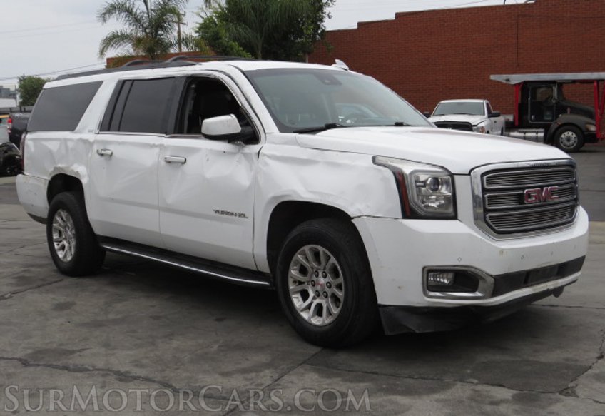 2017 GMC Yukon XL - Image 4