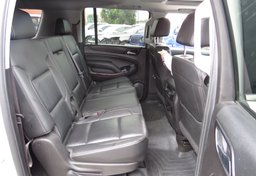 2017 GMC Yukon XL - Image 29