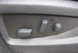 2017 GMC Yukon XL - Image 42