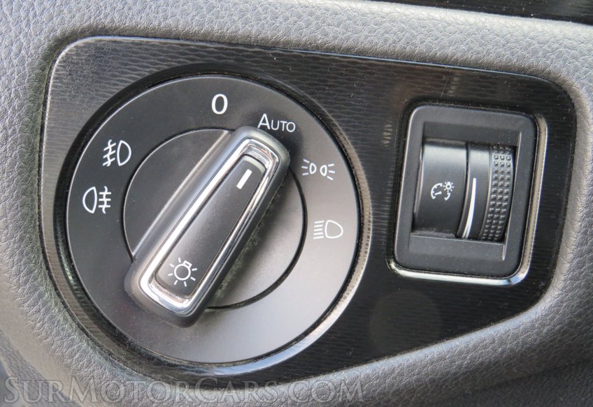 2015 Volkswagen Golf GTI - Image 35