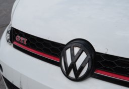 2015 Volkswagen Golf GTI - Image 18