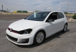2015 Volkswagen Golf GTI - Image 2