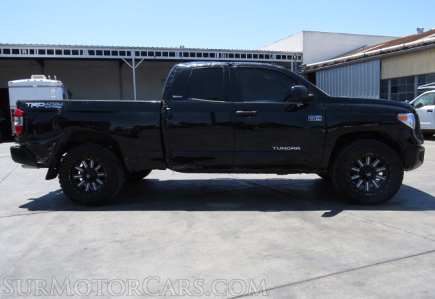 2017 Toyota Tundra 4WD - Image 11