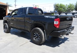 2017 Toyota Tundra 4WD - Image 7