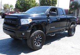 2017 Toyota Tundra 4WD - Image 3