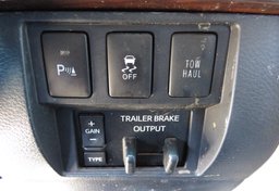 2017 Toyota Tundra 4WD - Image 42