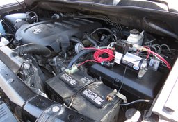 2017 Toyota Tundra 4WD - Image 56