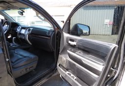 2017 Toyota Tundra 4WD - Image 24