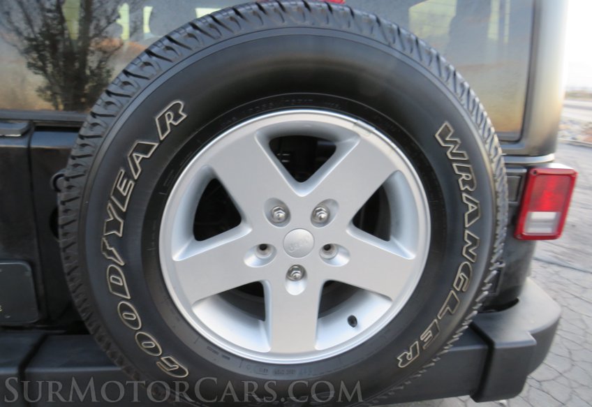 2016 Jeep Wrangler - Image 18