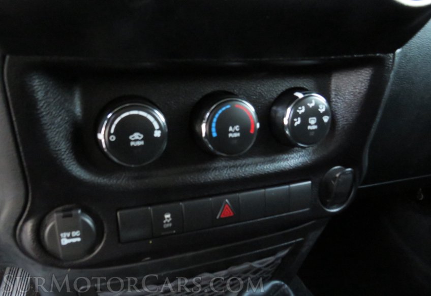 2016 Jeep Wrangler - Image 33