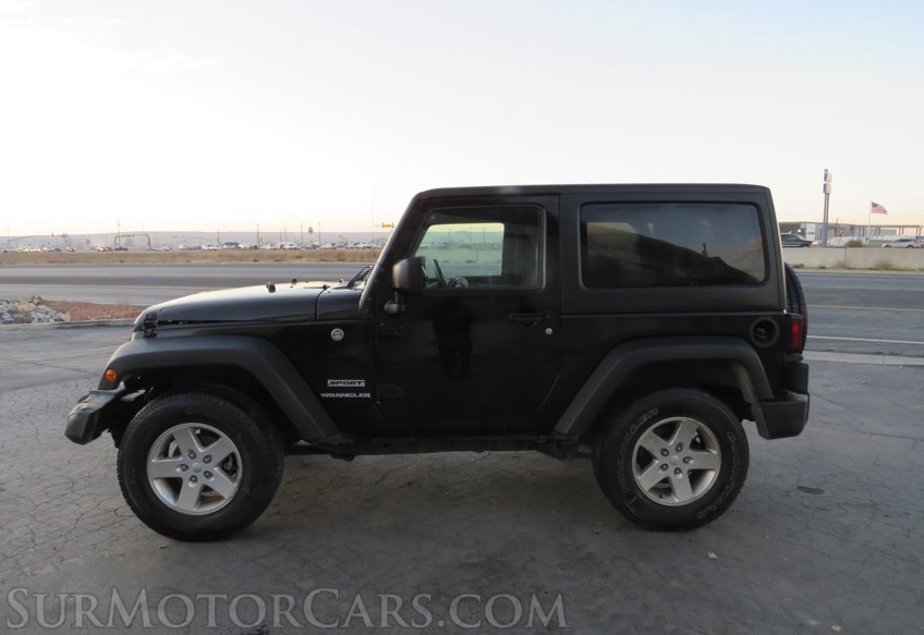 2016 Jeep Wrangler - Image 9