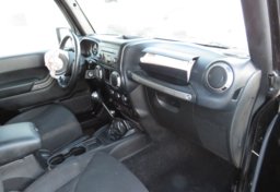 2016 Jeep Wrangler - Image 24