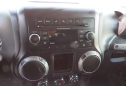 2016 Jeep Wrangler - Image 37