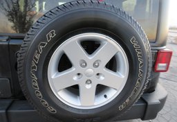 2016 Jeep Wrangler - Image 18
