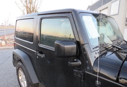 2016 Jeep Wrangler - Image 12