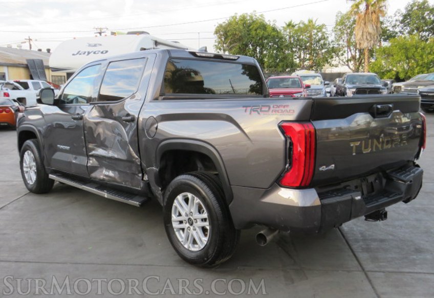 2022 Toyota Tundra 4WD - Image 10