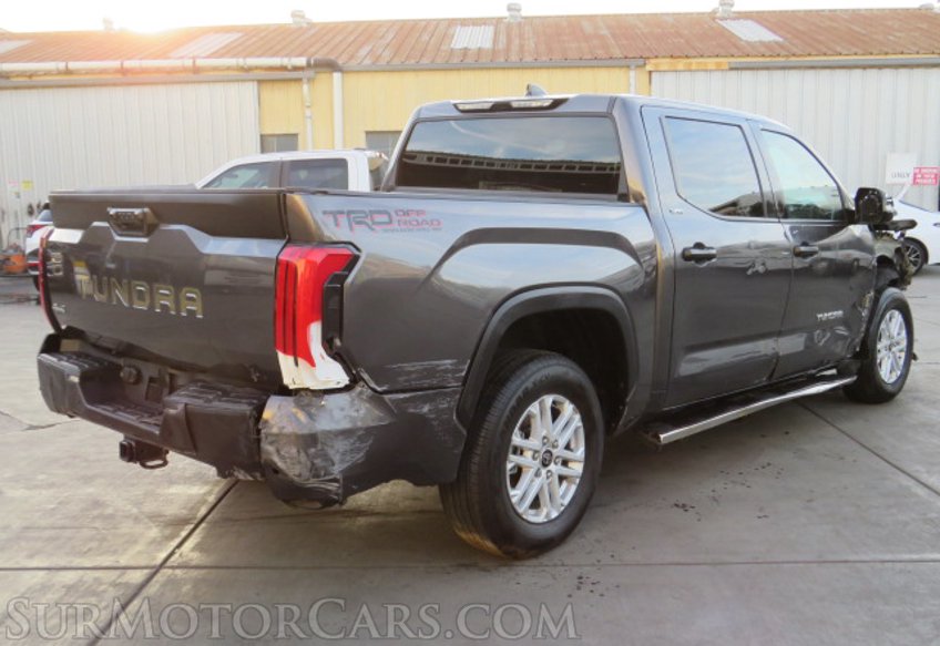 2022 Toyota Tundra 4WD - Image 9