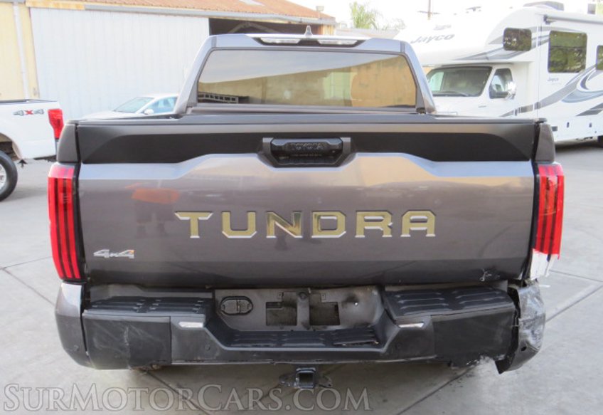 2022 Toyota Tundra 4WD - Image 12