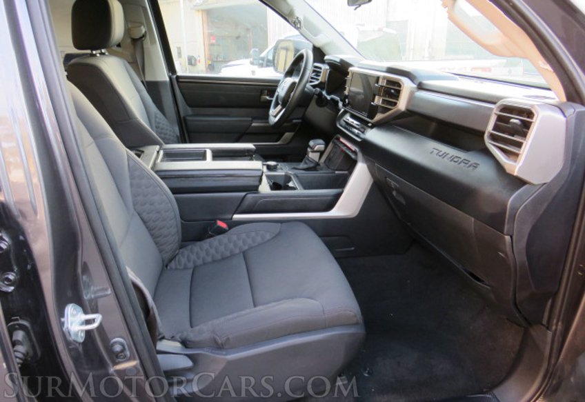 2022 Toyota Tundra 4WD - Image 31