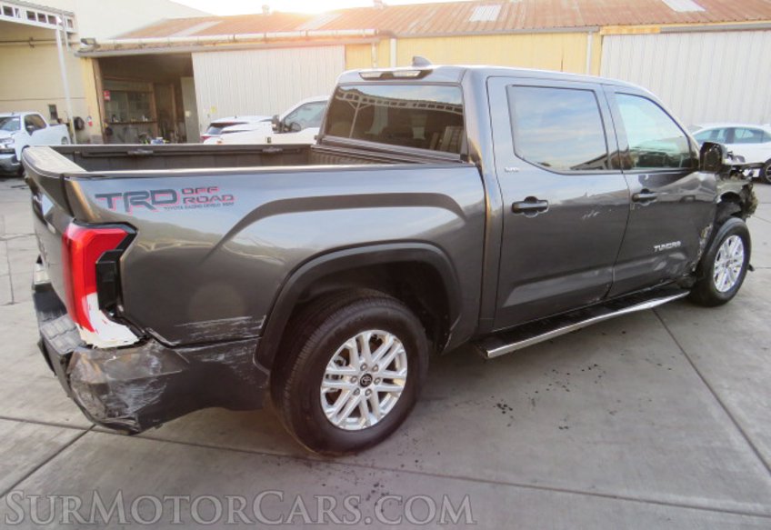 2022 Toyota Tundra 4WD - Image 7