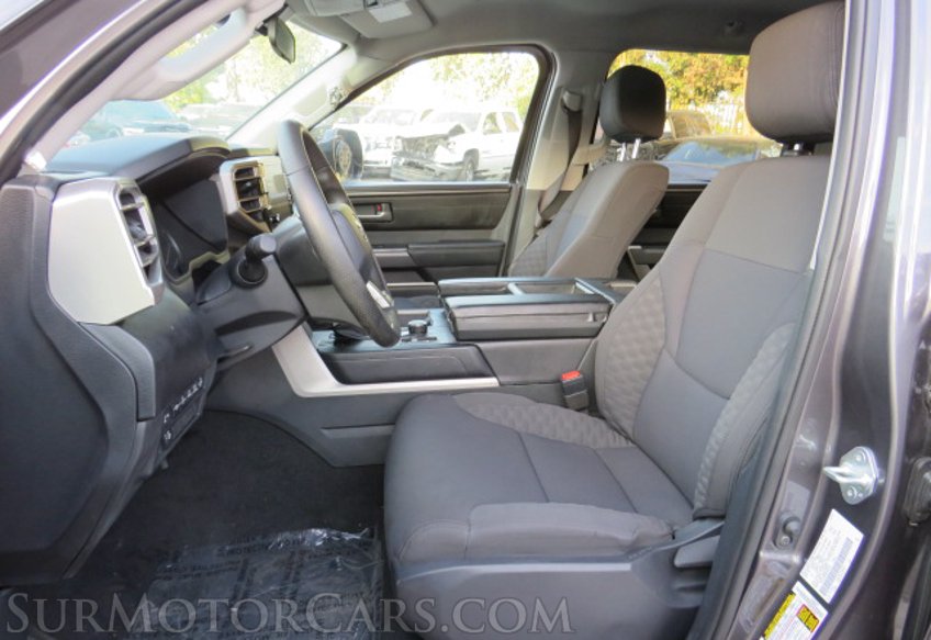 2022 Toyota Tundra 4WD - Image 30