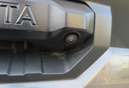 2022 Toyota Tundra 4WD - Image 15