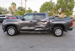 2022 Toyota Tundra 4WD - Image 6