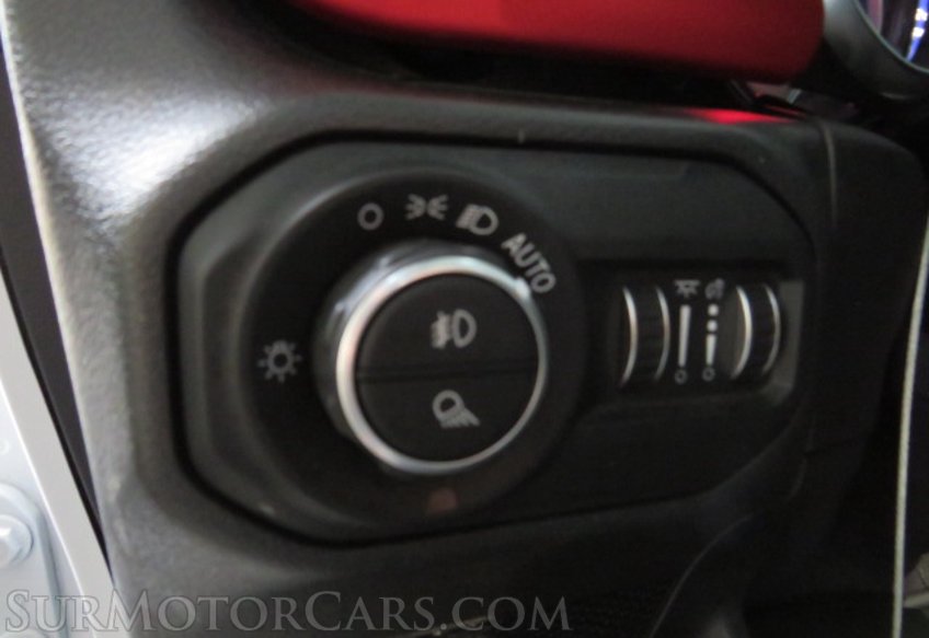 2021 Jeep Gladiator - Image 18