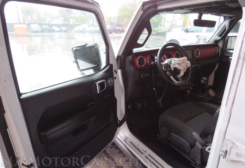 2021 Jeep Gladiator - Image 16