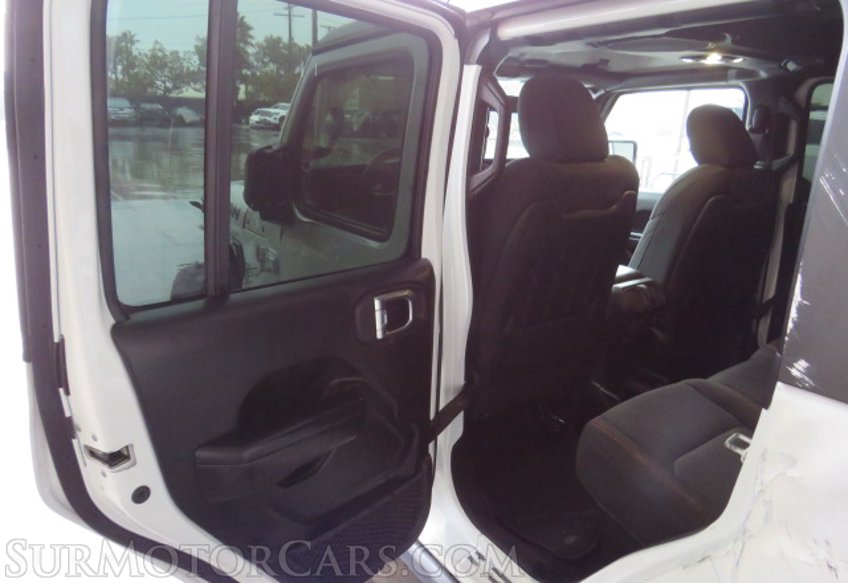 2021 Jeep Gladiator - Image 23