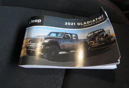 2021 Jeep Gladiator - Image 30